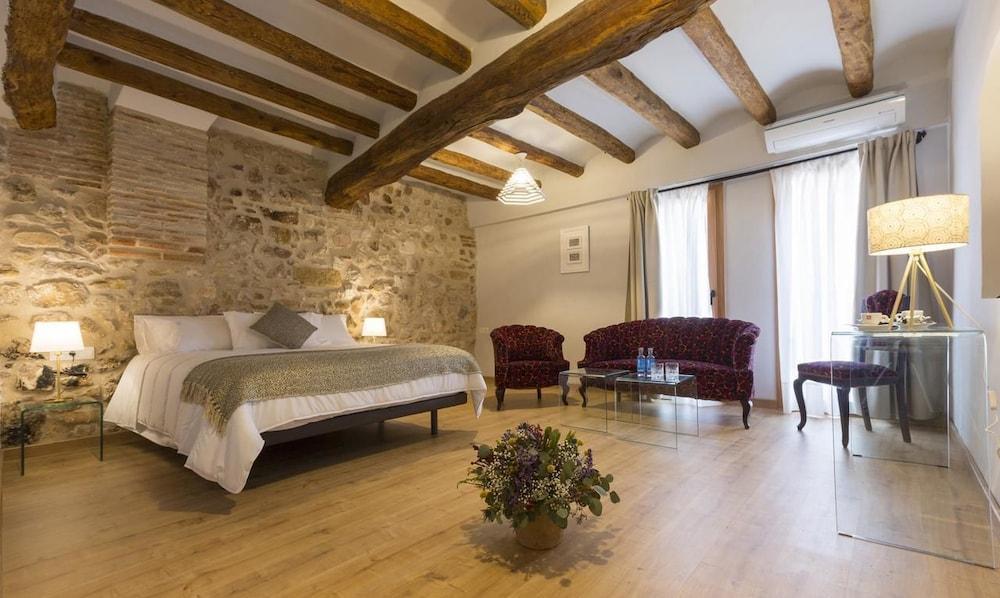 ホテル El Palauet Del Priorat コルノデイヤ エクステリア 写真